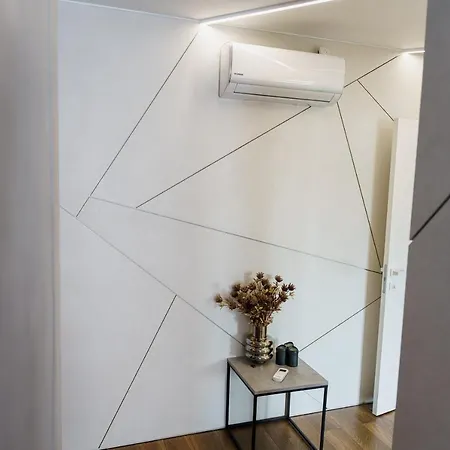 Apartment Vip Apartment- розумний дім