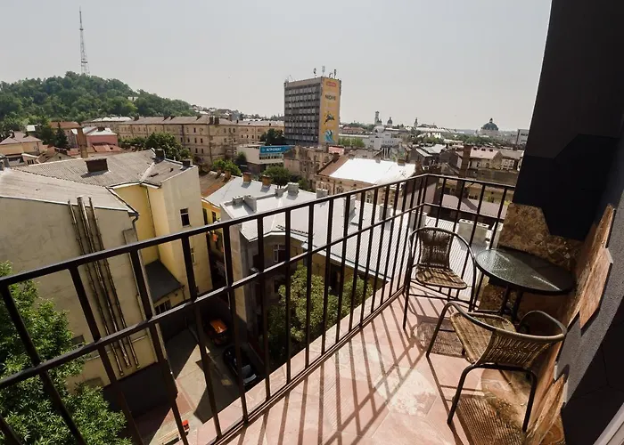 Vip Apartment- розумний дім Leópolis