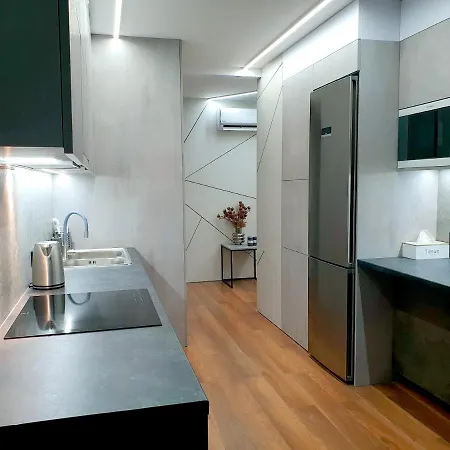 Vip Apartment- розумний дім Apartman Lviv
